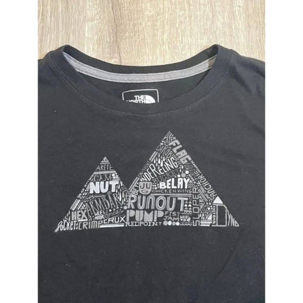 The North Face T-Shirt Men's XL Black‎ Pullover Crew Neck Slim Fit Short Sleeve